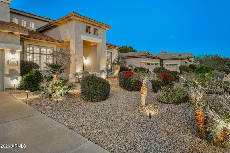 I2026010601 - Gilbert - Twilight-7