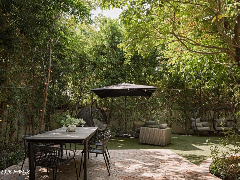 JR36 RPrice Bridgewood Beadle - 0823 WEB