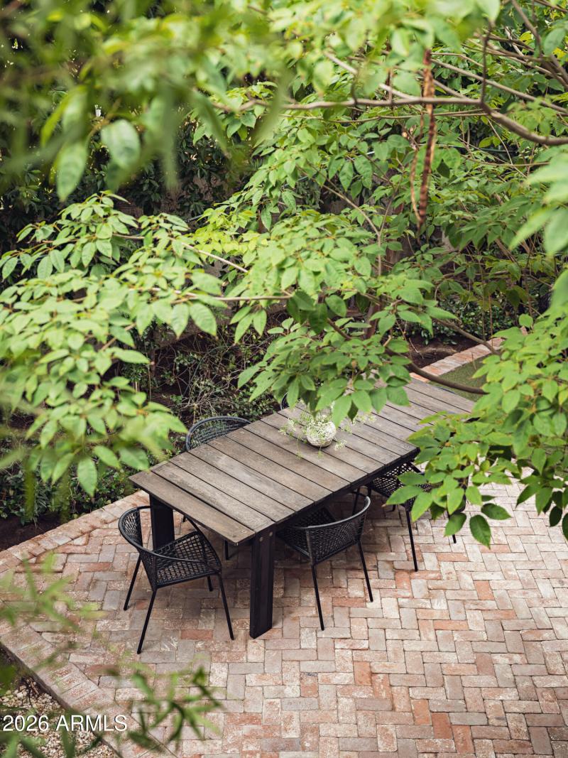 JR36 RPrice Bridgewood Beadle - 0707 WEB