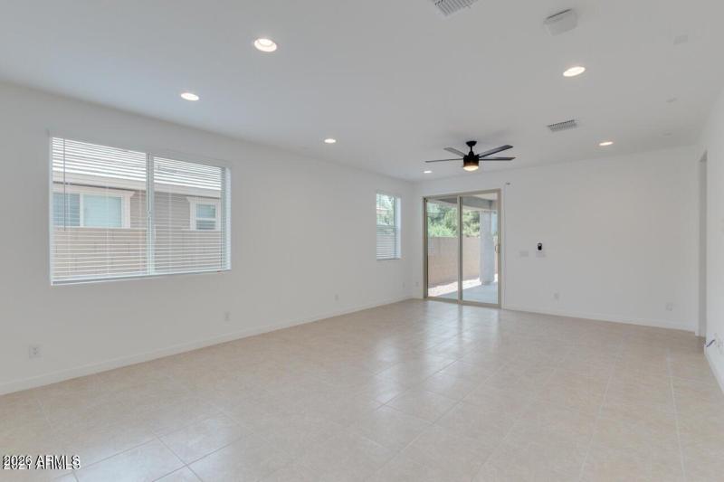 20250204152032721493000000-o