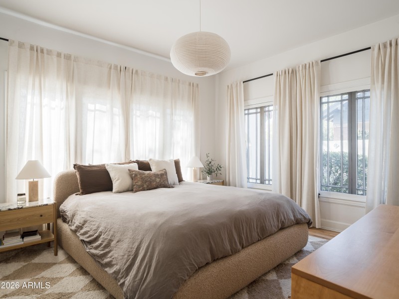 JR52 RPrice - Lynwood 4206 WEB