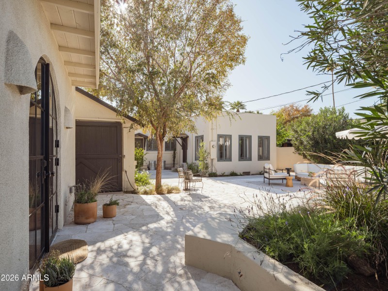 JR52 RPrice - Lynwood 4251 WEB