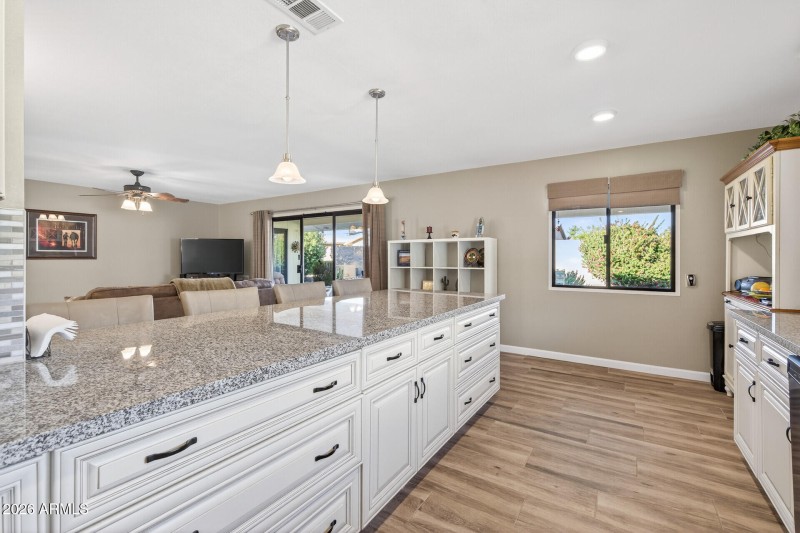 28_13614_W_Echo_Mesa_Dr28_mls