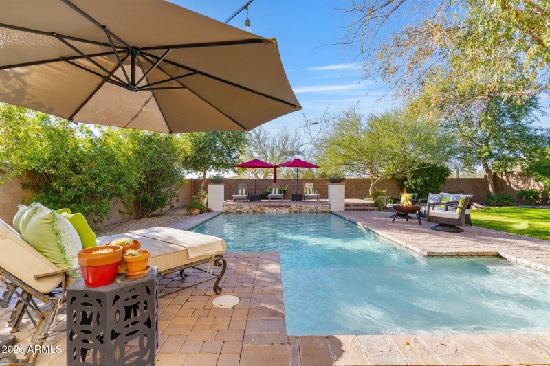 Sleek Modern Pavers Surround