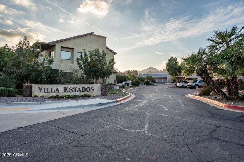 030_Villa Estados Entry