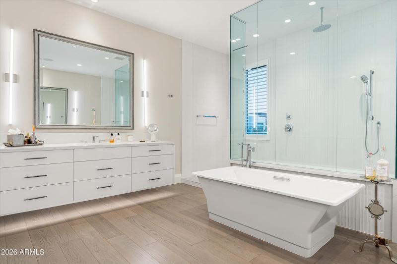 030_Primary Bathroom