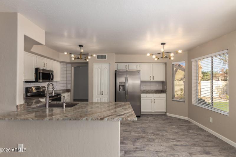 Kitchen/Eatin Kitchen