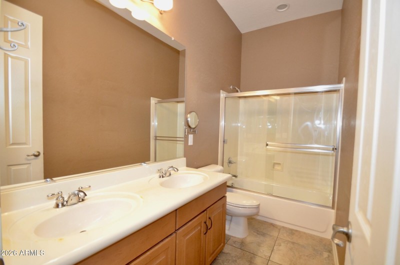 Spacious dual sink guest bathroom