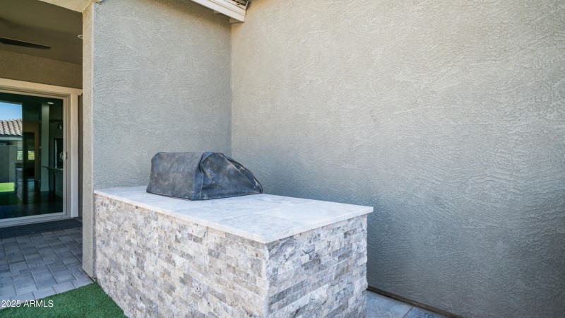 9936 E Revolution Dr Exterior Photos-10