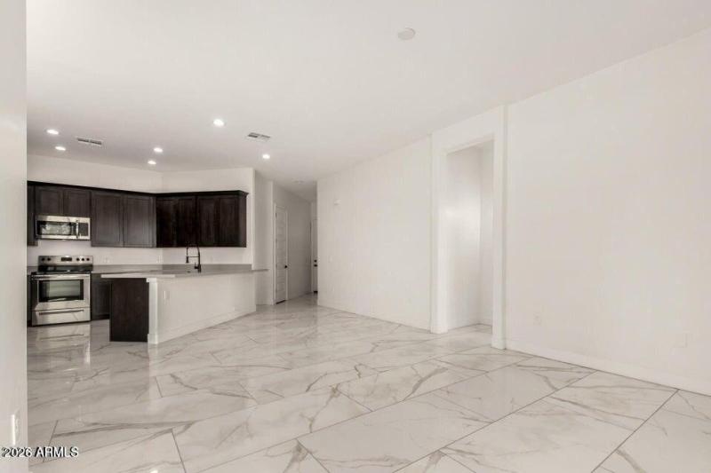 20251018005608324528000000-o