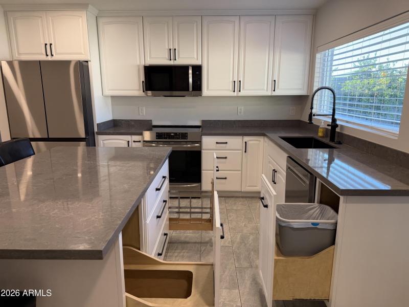 Kitchen Hidden trash