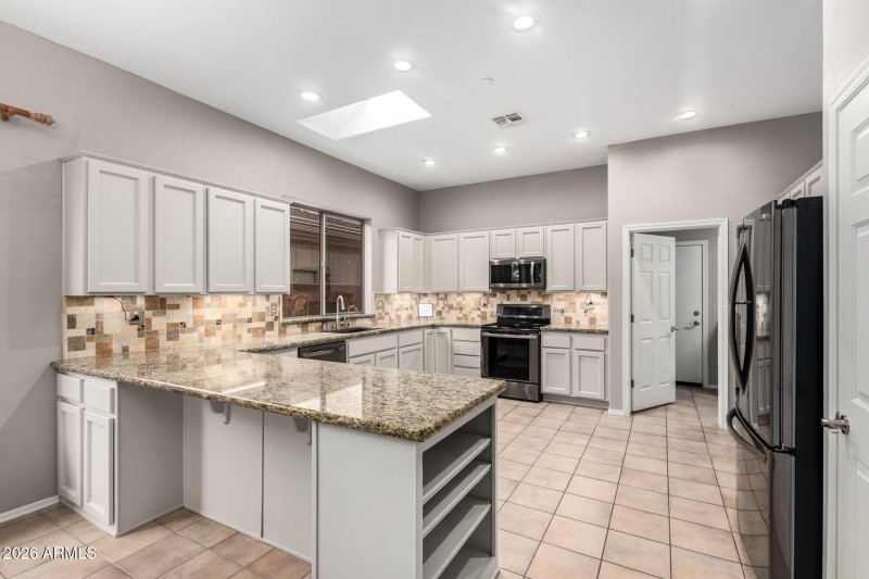 Counter top space for lots of activities