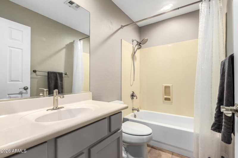 2nd bedroom bathroom