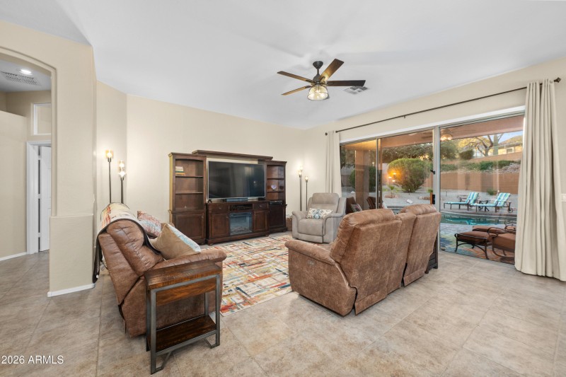 6334-S-Vista-Point-Circle-12