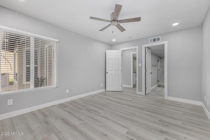 Emerald Scottsdale 10949 E Hope Dr 85259