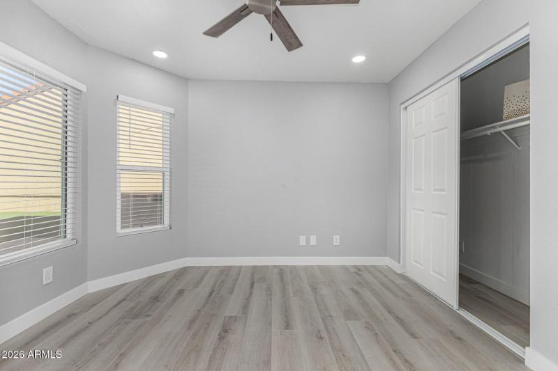 Emerald Scottsdale 10949 E Hope Dr 85259