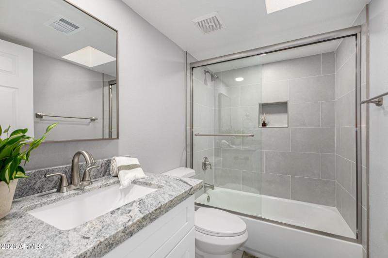 Emerald Scottsdale 10949 E Hope Dr 85259