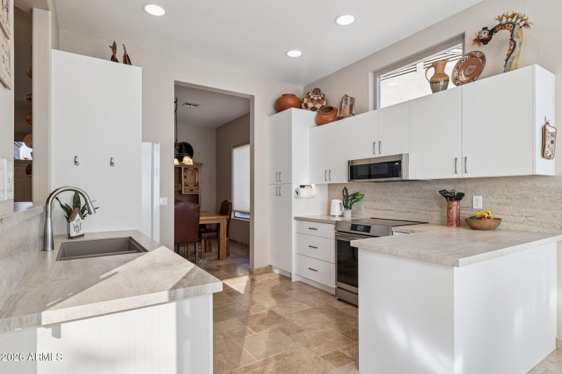 11-web-or-mls-7217-e-canyon-wren-dr