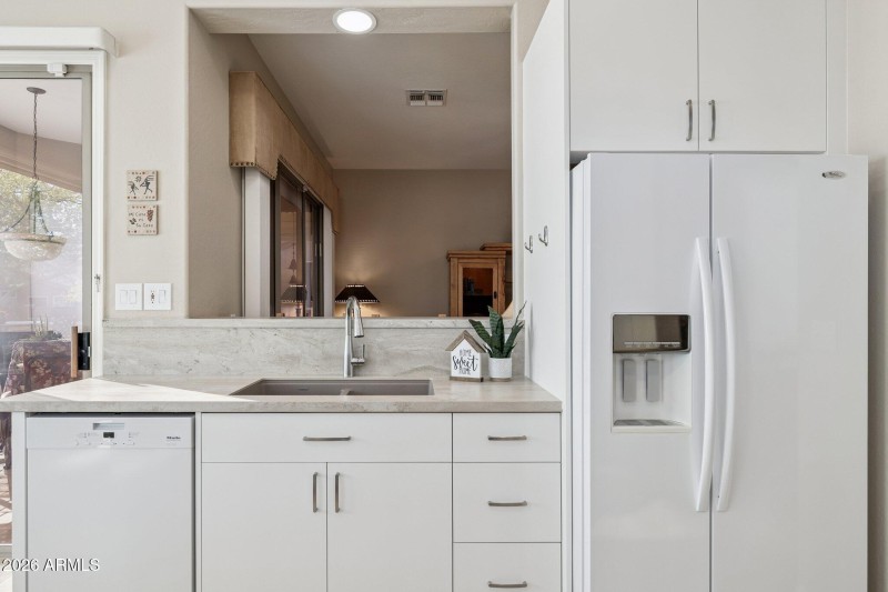 12-web-or-mls-7217-e-canyon-wren-dr