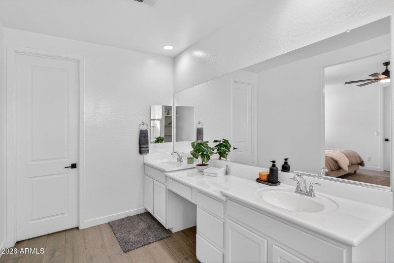 21-web-or-mls-DSC00372