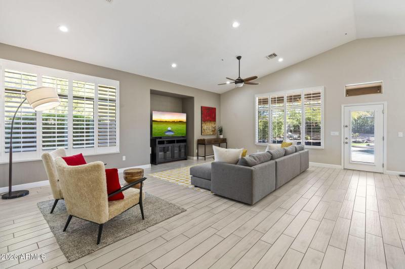 20-web-or-mls-DSC07397