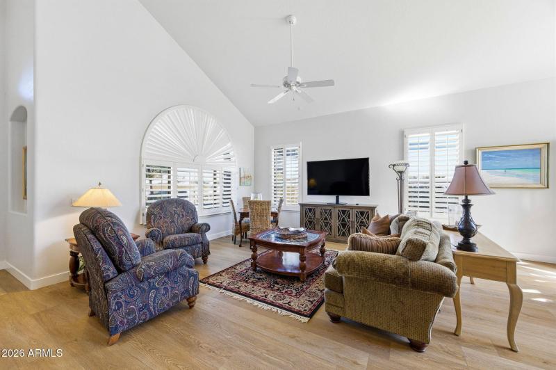 13-web-or-mls-6429 E Clair Dr-13