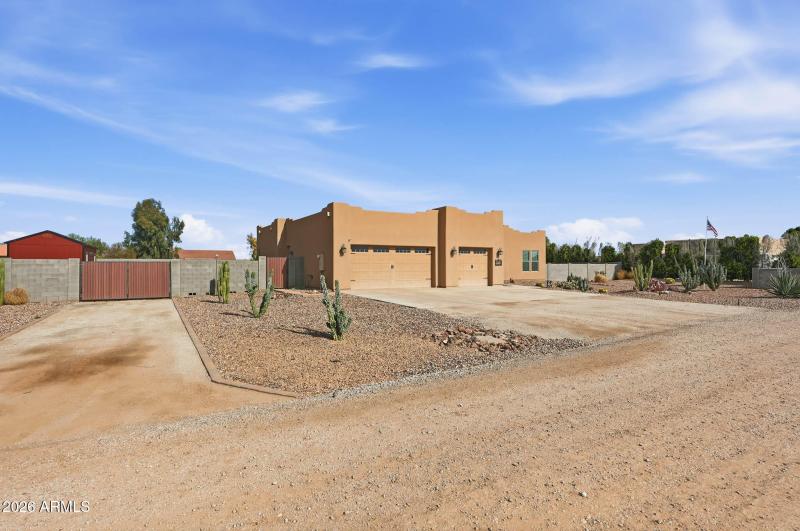 Large driveway and RV gate