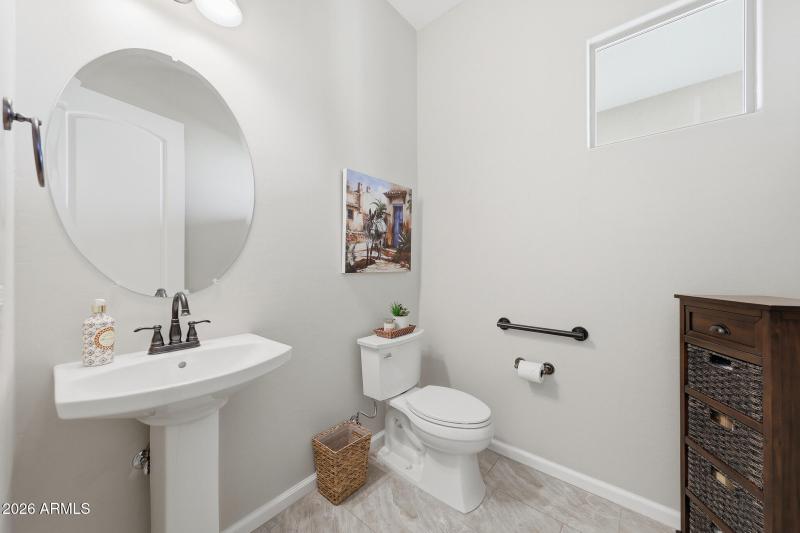 Guest powder room east wing