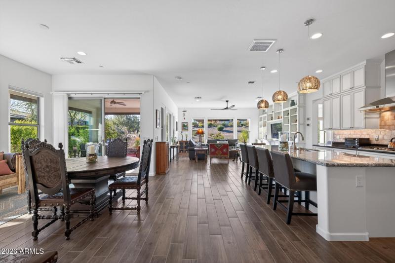 32) KITCHEN_GREAT ROOM