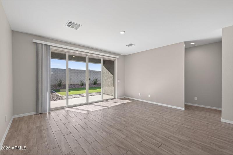 10-web-or-mls-11247 E Unger Ave, Mesa-7