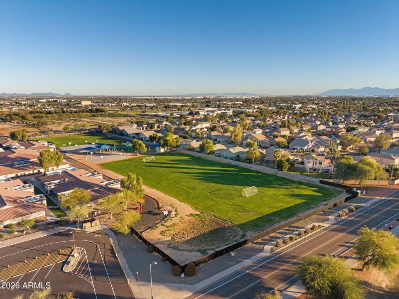 56-web-or-mls-16176-n-157th-ave