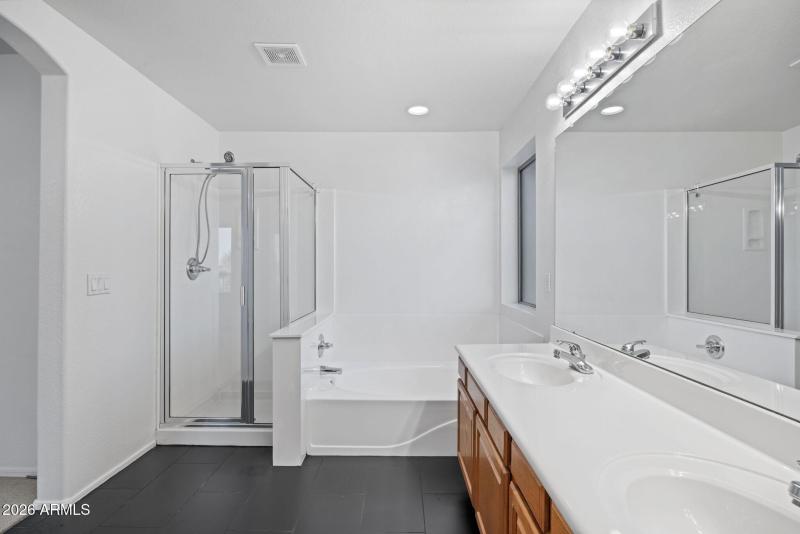 25-web-or-mls-16176-n-157th-ave