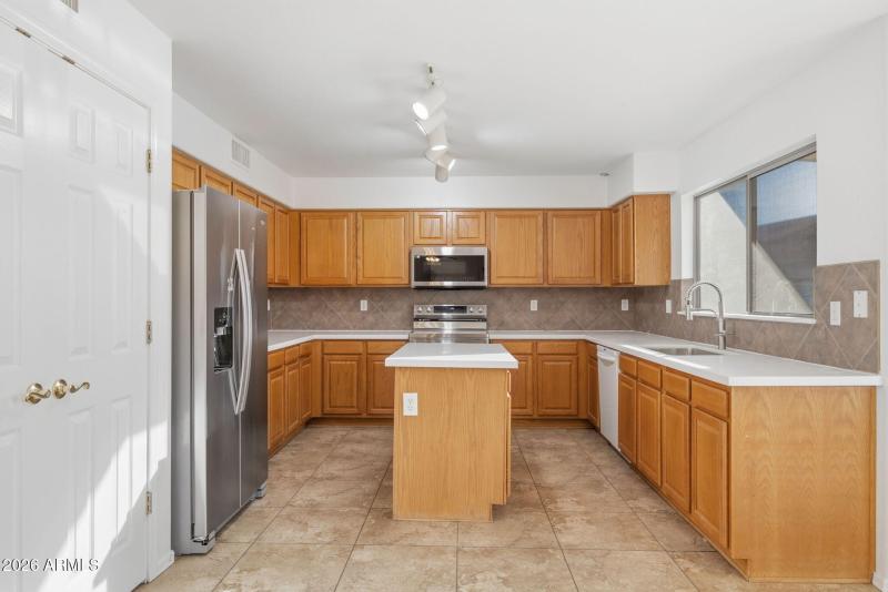 13-web-or-mls-16176-n-157th-ave