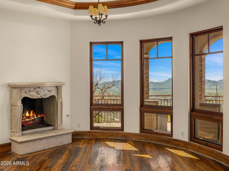 26primary fireplace lounge