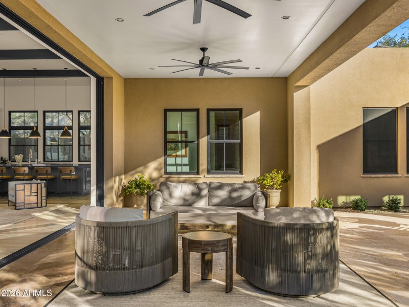 05front courtyard lounge_doors open