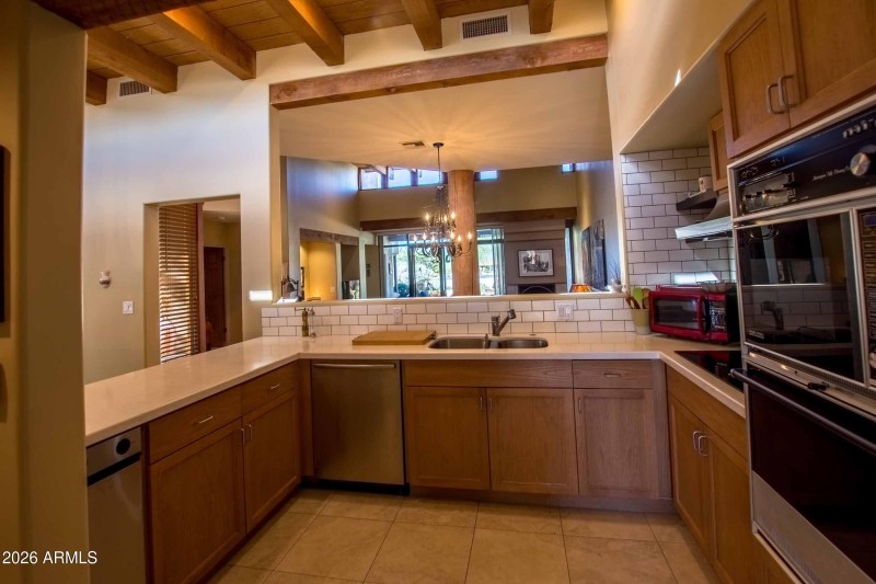 kitchen with seethroughREV