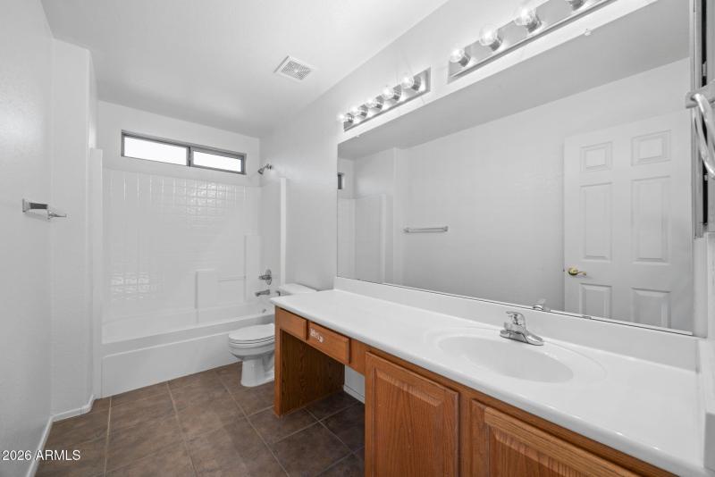 33-web-or-mls-16176-n-157th-ave