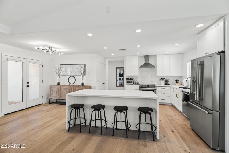 Kitchen Island with Quartz Countertops
