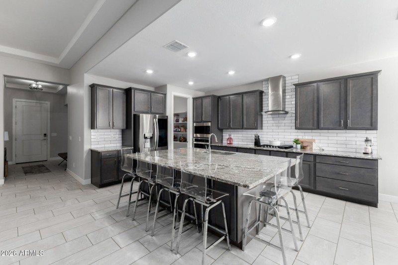 Kitchen with large center island