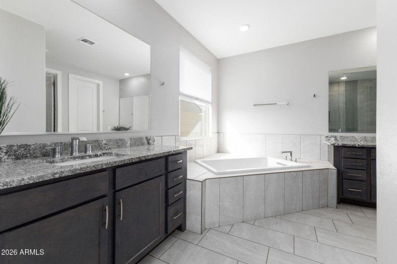 Primary bath with dual vanity