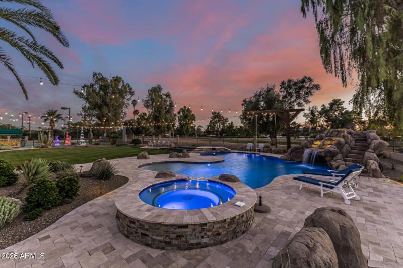 Resort Style Heated Pool & Spa