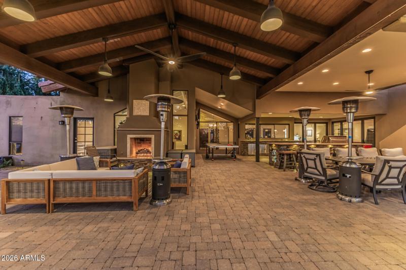 Covered Outdoor Kitchen & Dining