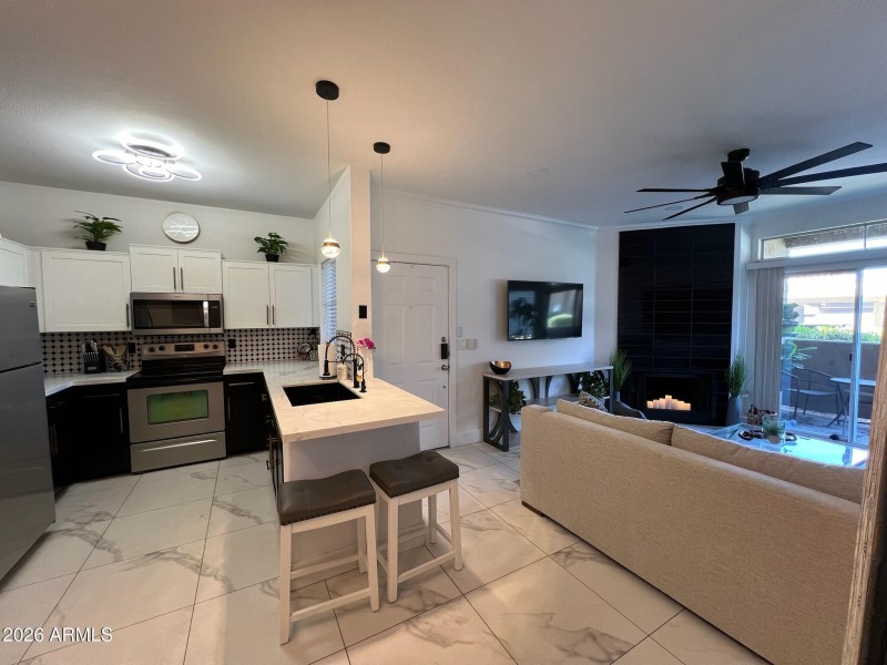 SheaGreatRoomKitchen