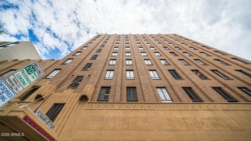 114 W Adams St Unit 503