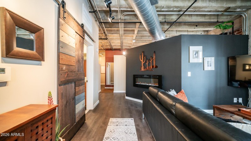 114 W Adams St Unit 503