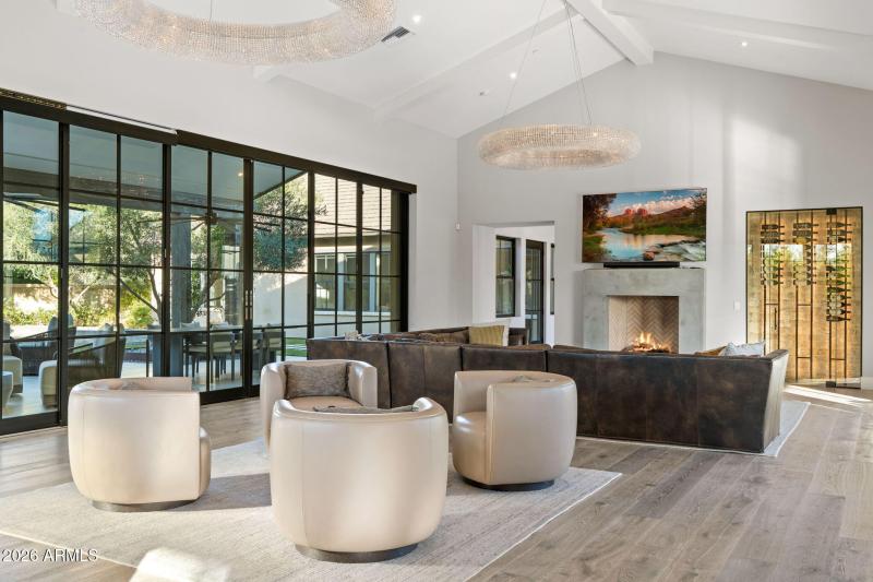 19-web-or-mls-22407-n-89th-st