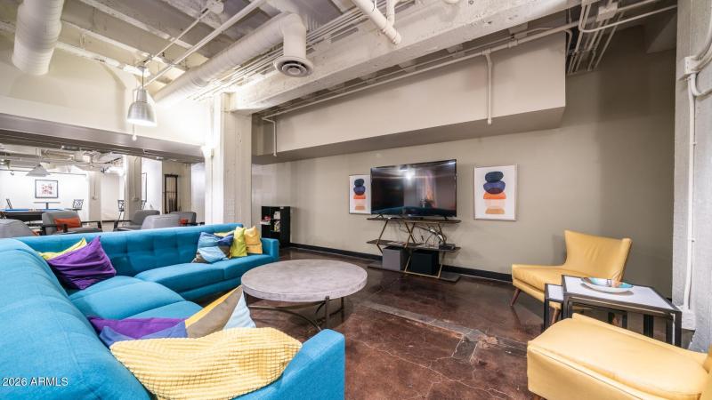 114 W Adams St Unit 503