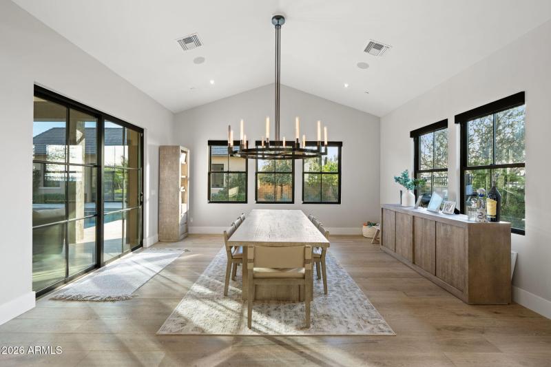 27-web-or-mls-22407-n-89th-st