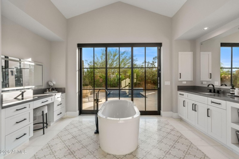 36-web-or-mls-22407-n-89th-st