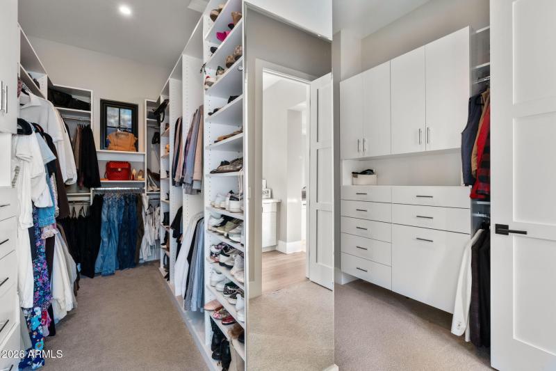 40-web-or-mls-22407-n-89th-st